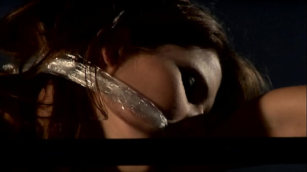 Devouring the Holes of Rebeca Linares