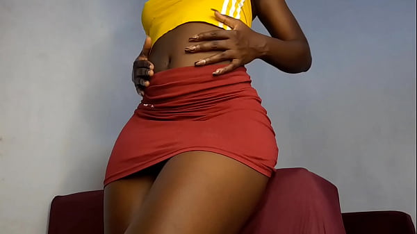 Estoy muy caliente y quiero que me coman el culo