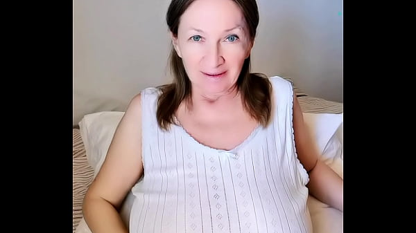 Granny woke up horny and plays with her huge bust and pussy