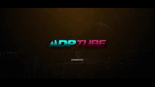 Me meto un dildo probando la Silla Consolador para terminar follando