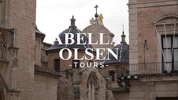 Tourist guide FUCKS a customer and make him cum TWICE!!