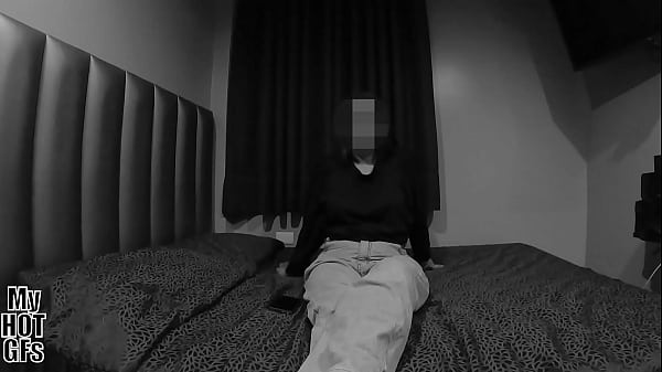 No me gusta masturbarme, no siento lo mismo. Por eso vine para follar contigo.