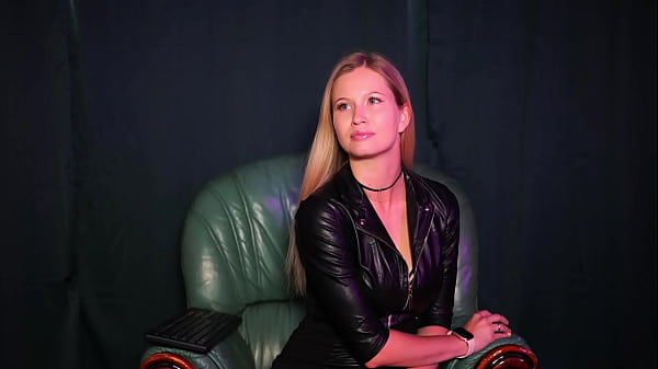 Cute girl from the bar turned out to be a webcam model