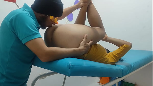 BIG PUSSY: MASSAGE THERAPIST did something I didn&rsquo;t expect!! The hippie relaxes me by doing something dirty during the massage.