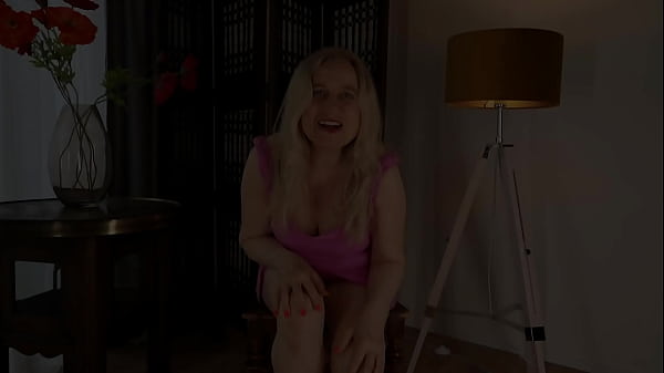 Prolapse granny Is Waiting for a big hard cock