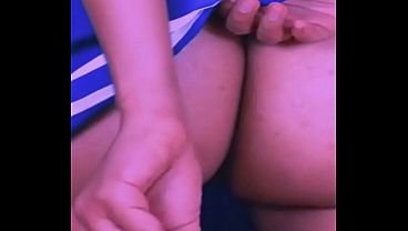 La secretaria golosa se queda después de clases para cabalgar a su jefe