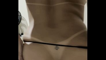 POV: Secretaria Casadinha gostosa deu para o chefe para conseguir um aumento. Essa casada deliciosa, faz de tudo pela empresa, veste a camisa… ou não.