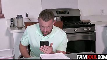 Slut Stepdaughter Miranda Fucks Her Stepdad by the Washing Machine – Famxxx